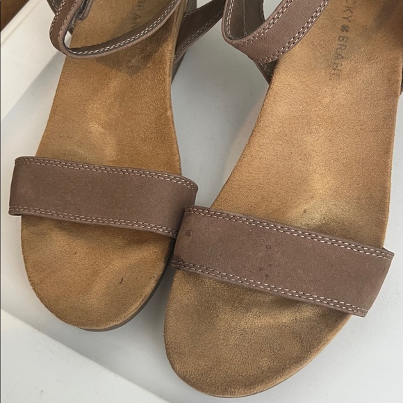 Lucky Brand Tan Leather Sandals - Picture 8 of 8
